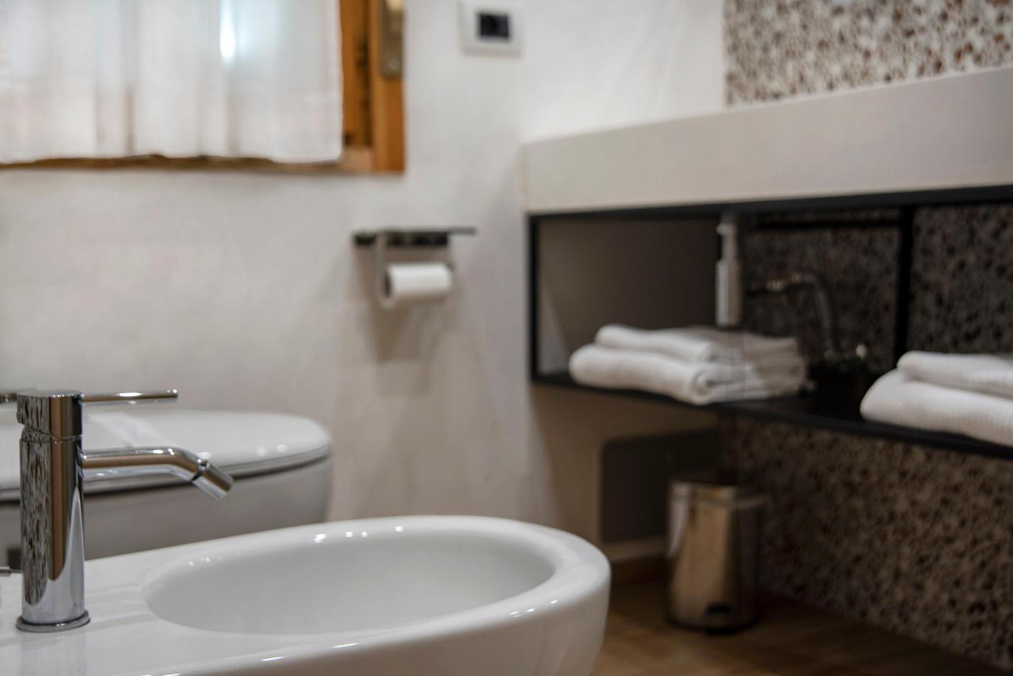 Piccolo Hotel Aurora Abbadia San Salvator Dış mekan fotoğraf